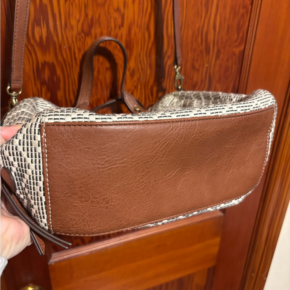 FOSSIL Cream Flat Woven Crossbody Bag - Picture 7 of 9